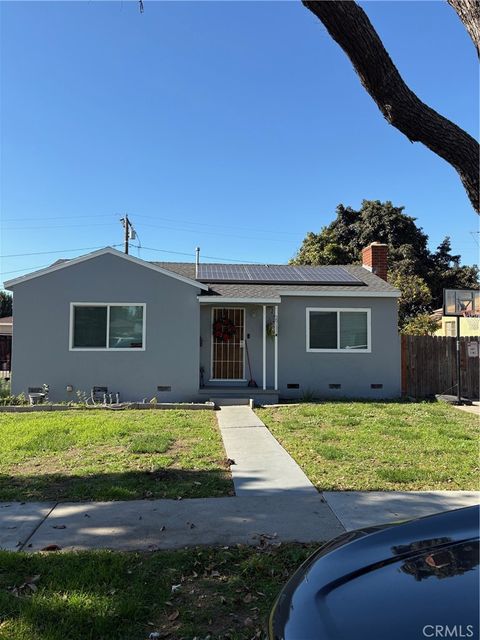 2911 Baltic Long Beach CA 90810