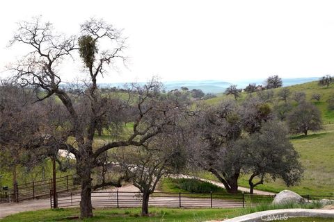 Photo of 3001 Woody Granite Rd, Bakersfield, CA 93308 (MLS # PI26091471)