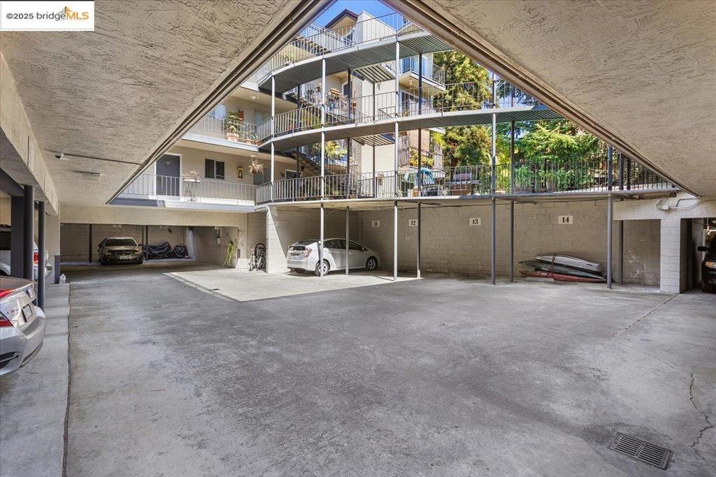 GRAND LAKE - Residential Income