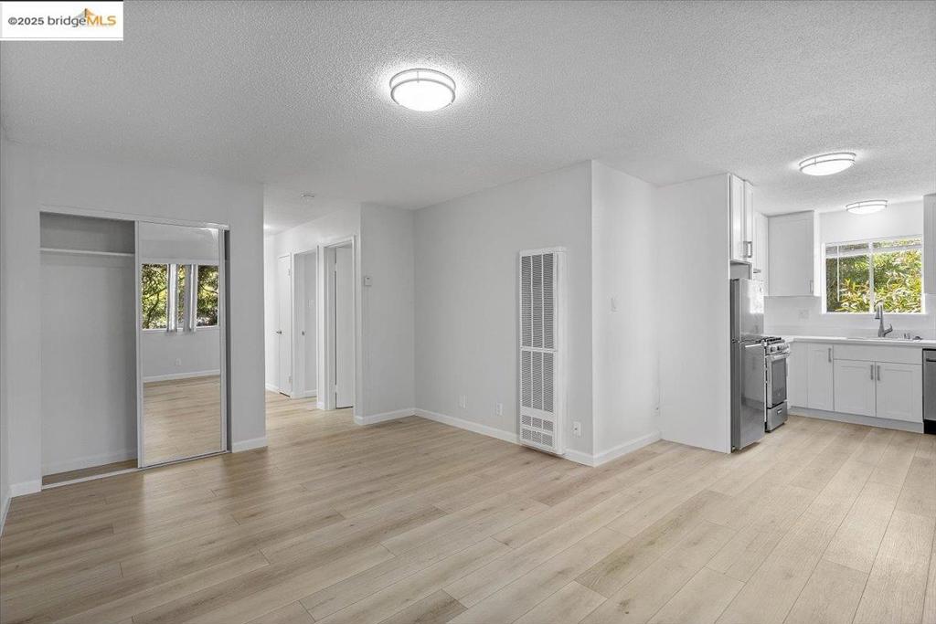 GRAND LAKE - Residential Income