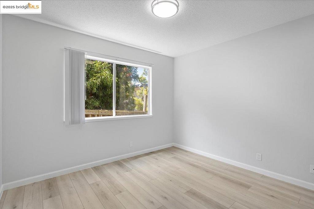 GRAND LAKE - Residential Income