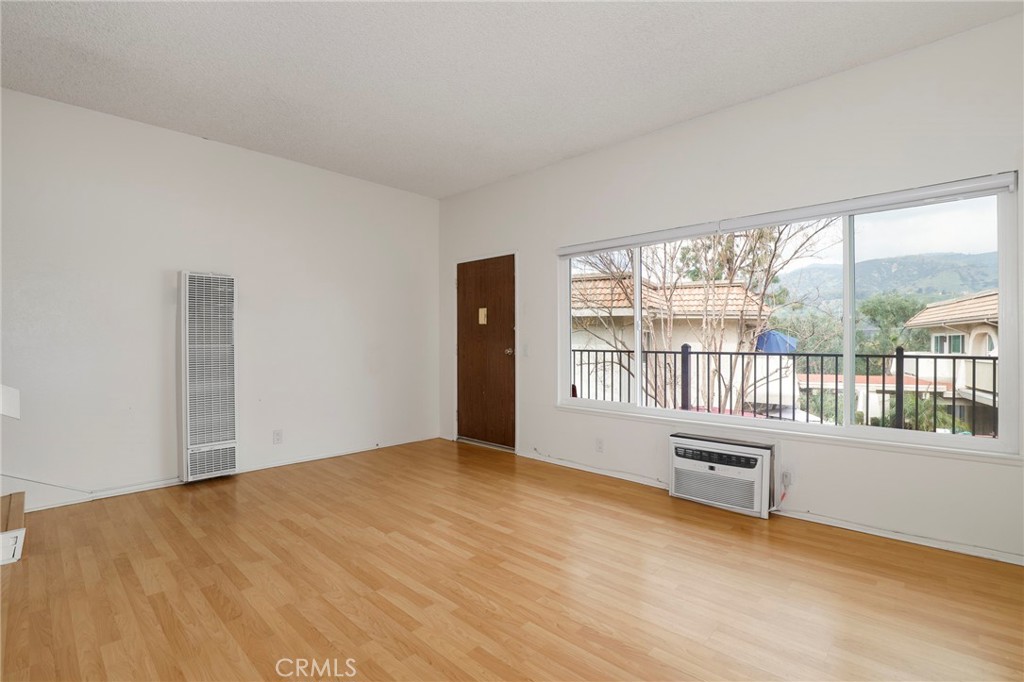 4525 Ramona Avenue 12