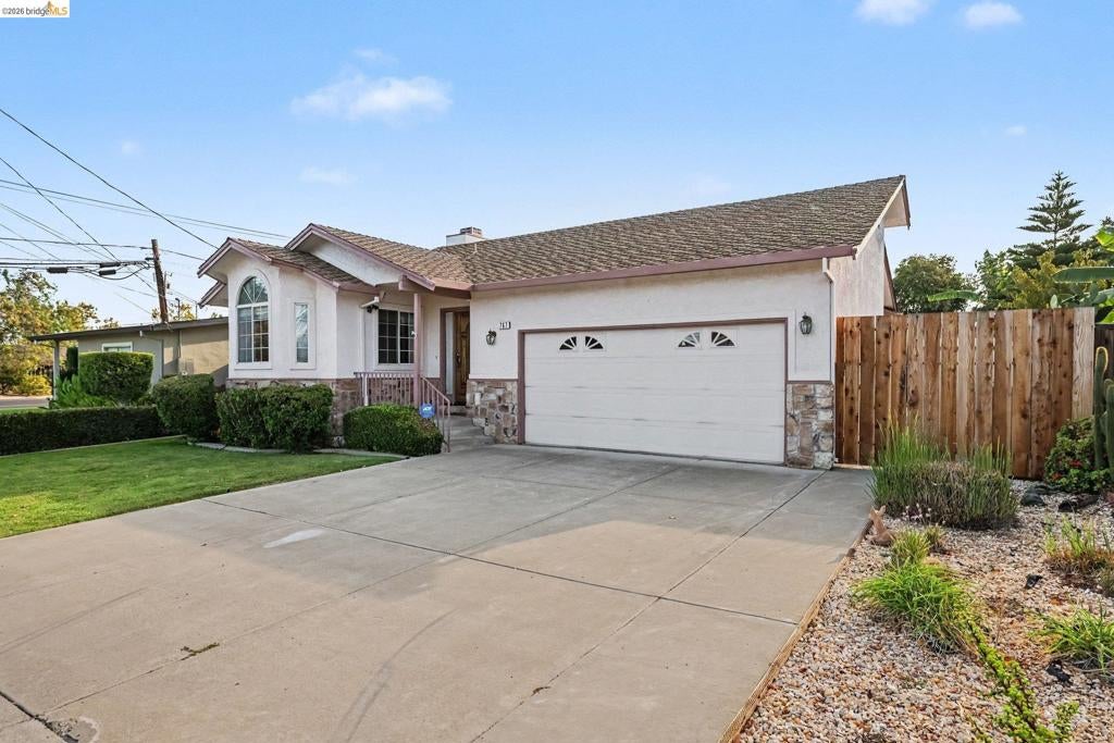 767 Lincoln Ave