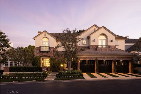Photo of 8 Gleneagles Drive, Newport Beach, CA 92660 (MLS # OC25238497)