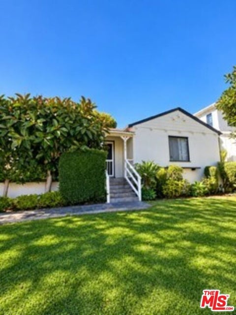 Photo of 7935 Westlawn Avenue, Los Angeles, CA 90045 (MLS # 26102483)