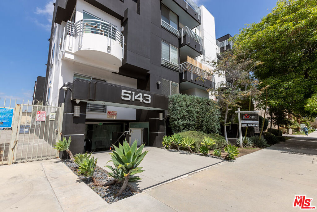 Beautifully Remodeled 3 Bed, 3 Bath Condo in Prime Encino Location! Available August 8th 2025 Monthly Rent: $4,095.00 Security Deposit: $4,095.00 (On Approved Credit) Minimum one year lease required.Dogs/Cats 30 pounds or less are welcome with a $75 monthly pet rent. Breed restrictions apply. Limit of 1 pet per apartment. Experience luxury and comfort in this newly remodeled 3-bedroom, 3-bathroom condo located in the heart of Encino, just moments from Ventura Blvd's best dining, shopping, and entertainment.This spacious residence offers a modern open-concept layout with brand-new hardwood-style flooring throughout. Enjoy a sleek chef's kitchen with stunning Calacatta-style quartz countertops, ample cabinet space, and all stainless steel appliances, including a refrigerator, cooktop, oven, microwave, and dishwasher. Additional features include:In-unit washer and dryer Recessed lighting throughout Central A/C and ButterflyMX intercom system with mobile app access Two gated, subterranean parking spaces Situated in a newer building on a quiet, tree-lined street, this unit is ideal for those seeking upscale living with unbeatable convenience. Walkable to supermarkets, restaurants, cafes, and boutiques on Ventura Blvd.If the apartment or home you are applying for accepts pets, you must complete a pet profile. This also applies for assistance animal accommodation requests. The pet application fee is $20 for the first pet, $15 for the second pet and $0 (no charge) for assistance animal accommodation requests. Resident responsible for all utilities; Electric, Gas, Water & Trash**Resident Benefits Package & Renter's Insurance**The Resident Benefits Package is REQUIRED with all eLAvate lease agreements. The Resident Benefits Package will be billed monthly as one $40.00 charge as additional rent to include the renters insurance benefit and the payment & services benefit. Residents should consult an insurance professional to evaluate and determine personal insurance needs. Residents who provide proof of their own renter's insurance policy that is lease compliant may opt out of the insurance benefit and $10.00 will be deducted from the monthly cost of the Resident Benefits Package.**Lease Processing Admin Fee**eLAvate charges a $150.00 non-refundable lease processing administrative fee for all new leases. This covers our cost for providing the service of preparing your online lease agreement for the convenience of electronic signature and setup in our system. HOW TO APPLY & RENTAL APPLICATION REQUIREMENTS: *Completed rental application for each prospective resident 18 years of age or older.*$50 application fee for each application.*Valid government issued photo ID.*If you are employed: 3 most recent consecutive pay stubs. Partial screenshots, mobile screenshots and monitor screenshots are not accepted. Only full and complete statements are accepted. 3 most recent consecutive bank statements, all pages even if blank, may be required to document income if your pay stubs do not show the required income.*If you are self-employed, all pages of your two years most recent PERSONAL tax returns (and relevant supporting documentation such as K-1's) and all pages of your three most recent PERSONAL bank statements (business bank statements will not be accepted). Partial screenshots will not be accepted. Business tax returns and business bank statements will not be accepted, only PERSONAL tax returns and PERSONAL bank statements will be accepted.Please call/text Karen (818) 924-3642 to schedule a showing Professionally managed by eLAvate, Inc.If applicant(s) make any derogatory or offensive comments in any way shape or form either verbally or written, and/or act in a threatening, combative, intoxicated or disorderly manner