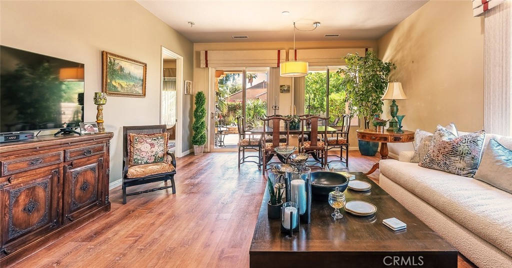 81535 Avenida De Baile