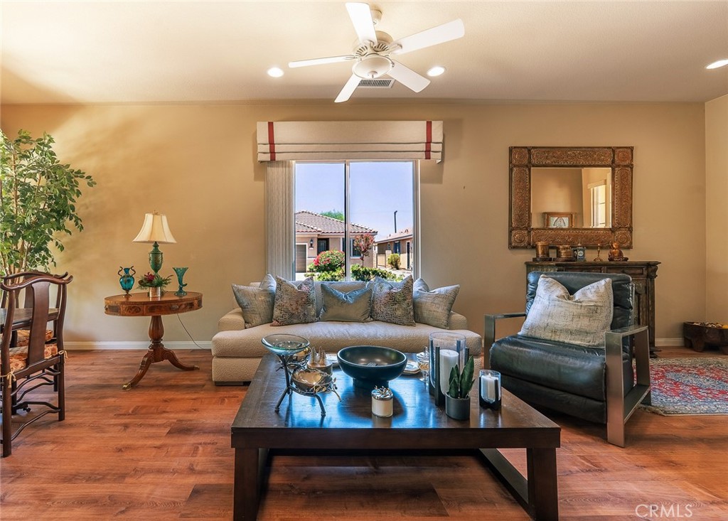 81535 Avenida De Baile