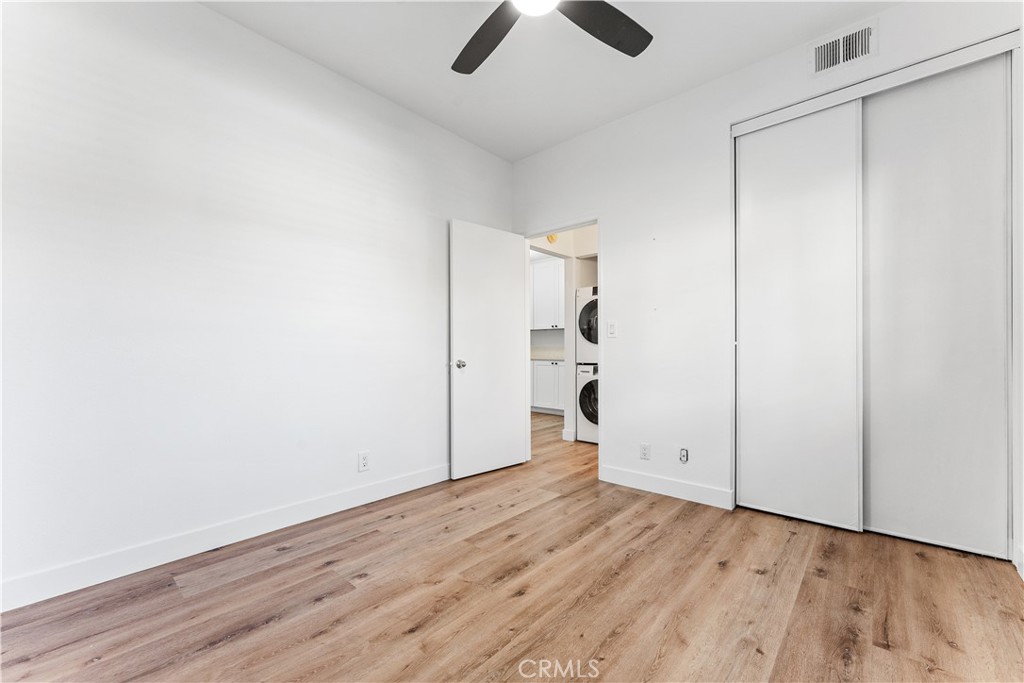 Las Flores (R2) (LF) - Residential Lease