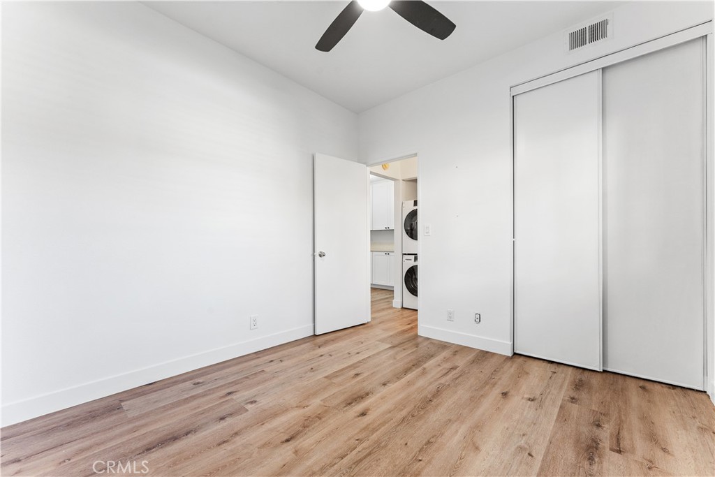 Las Flores (R2) (LF) - Residential Lease