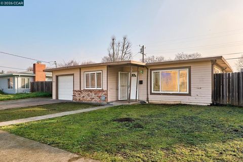 Photo of 402 Tregaskis Ave Ave, Vallejo, CA 94591 (MLS # 41122952)