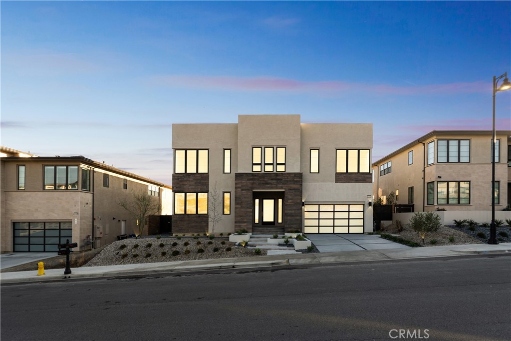 11743 N Greenwood Drive