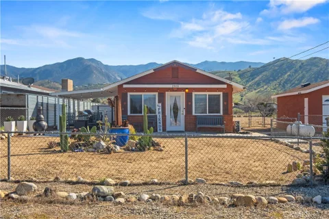 MLS: SR26061173