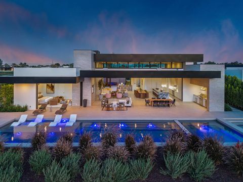 Photo of 53595 Pike Place, La Quinta, CA 92253 (MLS # 219122504DA)