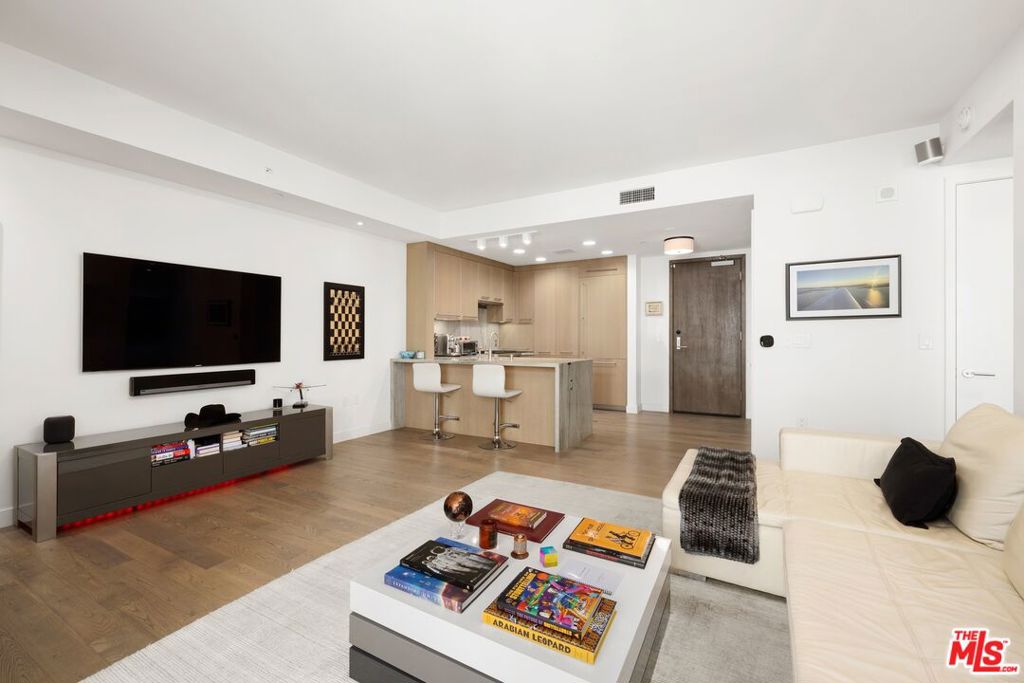 Photo of 1755 Ocean Avenue #608, Santa Monica, CA 90401 (MLS # 26930593)