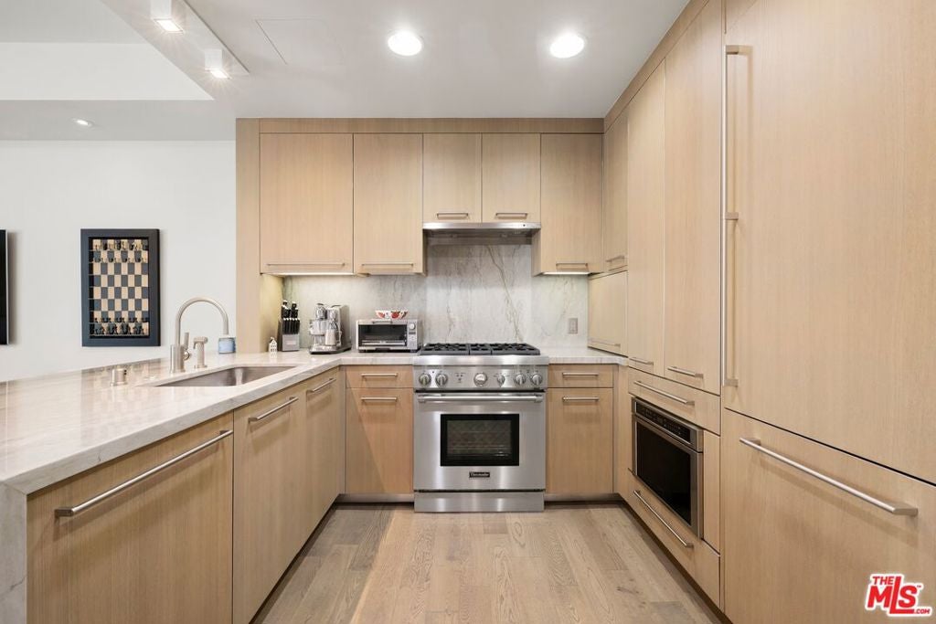 1755 Ocean Avenue 608