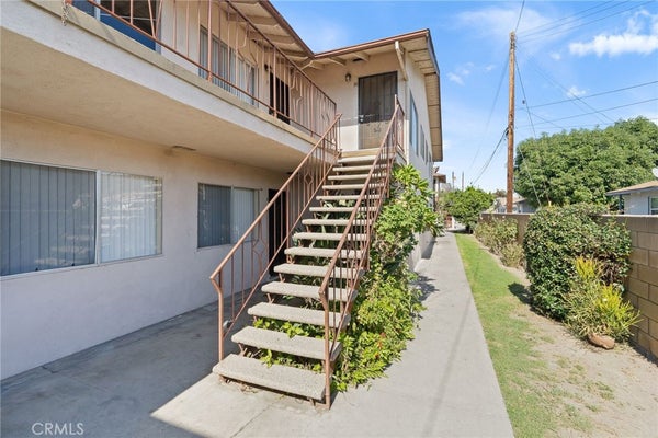 9918 RAMONA ST APT 15, BELLFLOWER, CA 90706 - Image 1ea9f3bb9225c442747a2bb67bc2e2ef/48227344