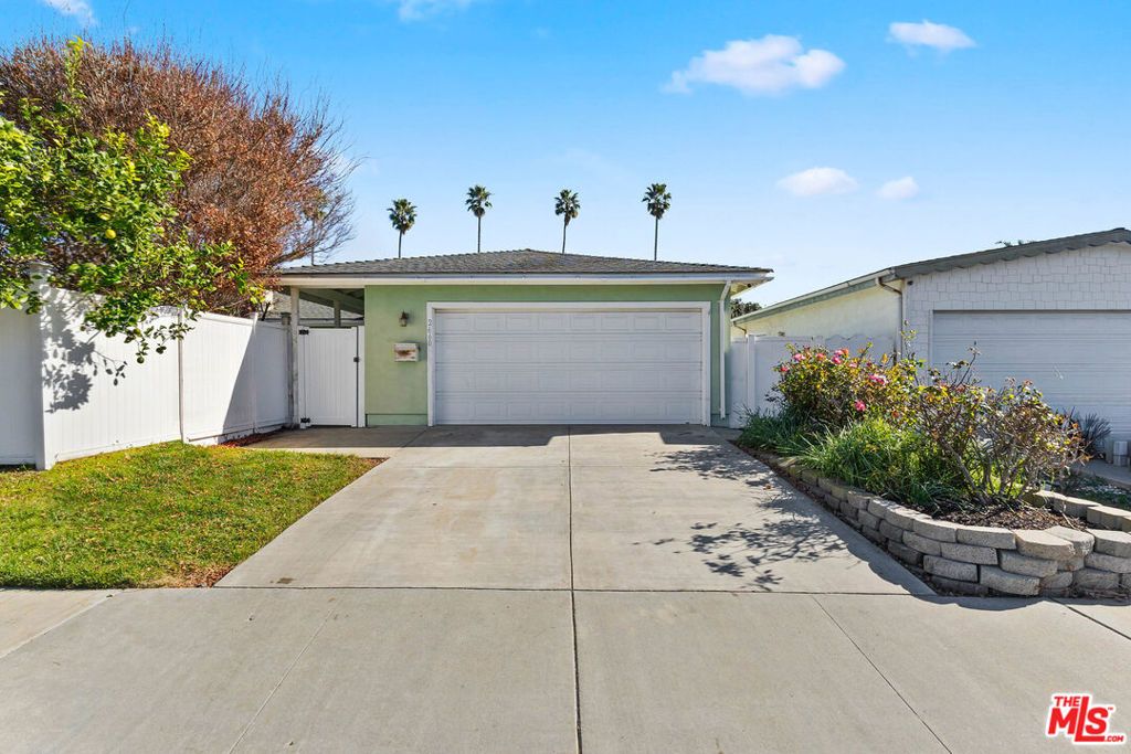 Photo of 2660 Cindy Place, Port Hueneme, CA 93041 (MLS # 26640423)