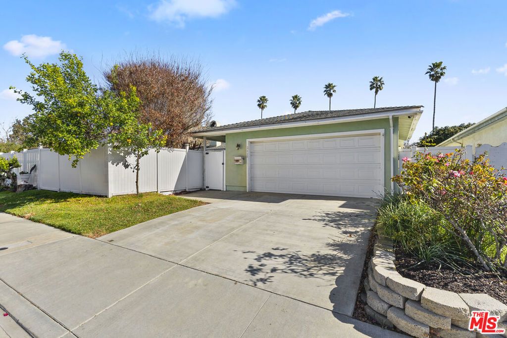 Photo of 2660 Cindy Place, Port Hueneme, CA 93041 (MLS # 26640423)