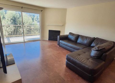 Photo of 397 Imperial Way #329, Daly City, CA 94015 (MLS # ML82037701)