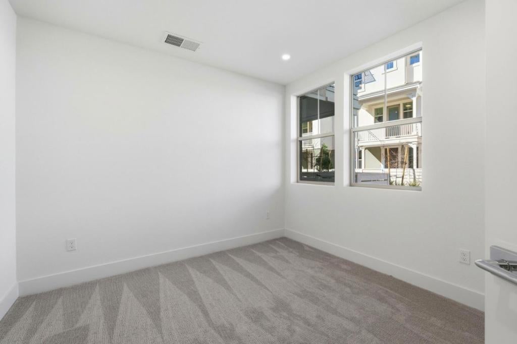 224 Oak Circle