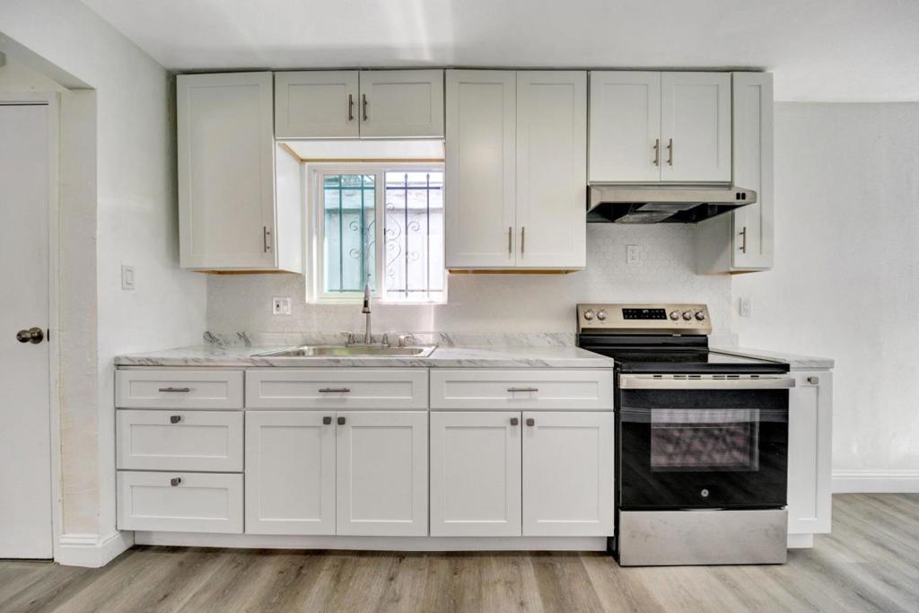 Properties 2 652 2nd Street