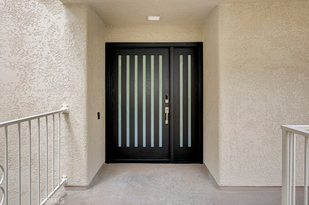 2386 Via Mariposa West W 2F