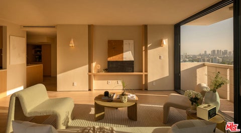 Photo of 8787 Shoreham Drive #901, West Hollywood, CA 90069 (MLS # 26991613)