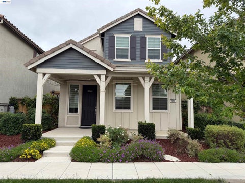 Photo of 2282 S Podere Dr DR, Mountain House, CA 95391 (MLS # 41141994)