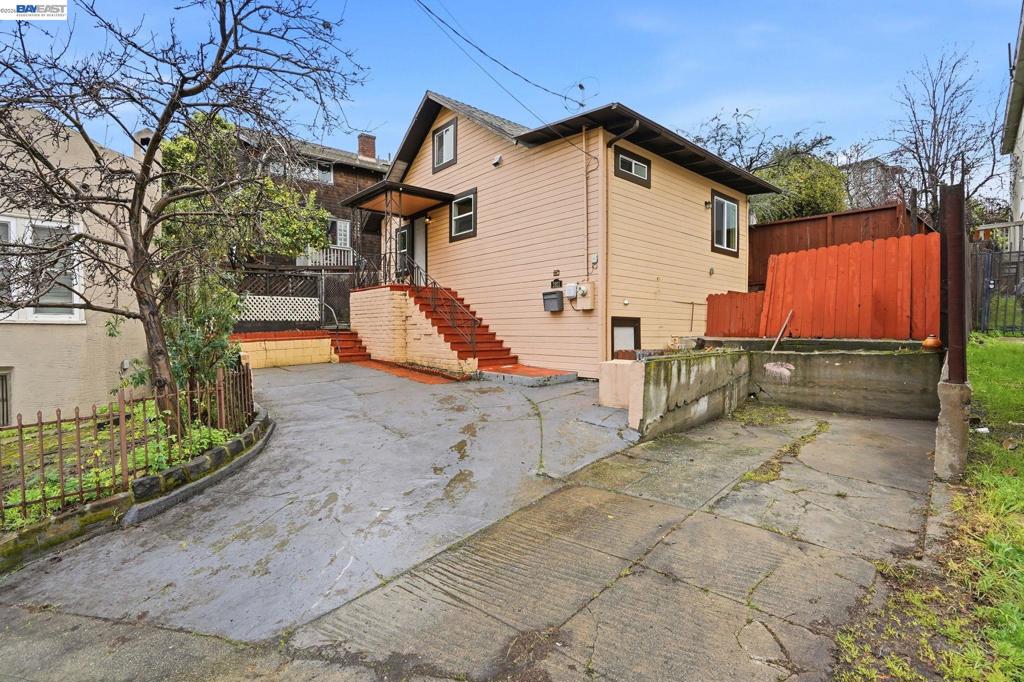 2821 Vallecito Pl Pl, Oakland CA 94606