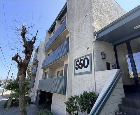 Photo of 550 W Regent Street #137, Inglewood, CA 90301 (MLS # SB26065975)