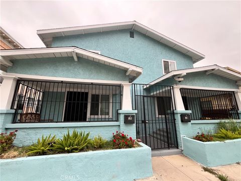 Photo of 851 W 40th PL, Los Angeles, CA 90037 (MLS # WS26135020)