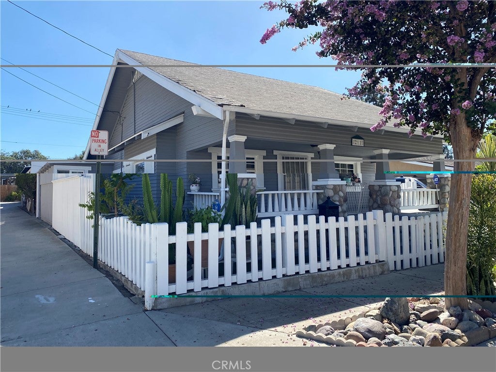 Properties 1 211 S Ross