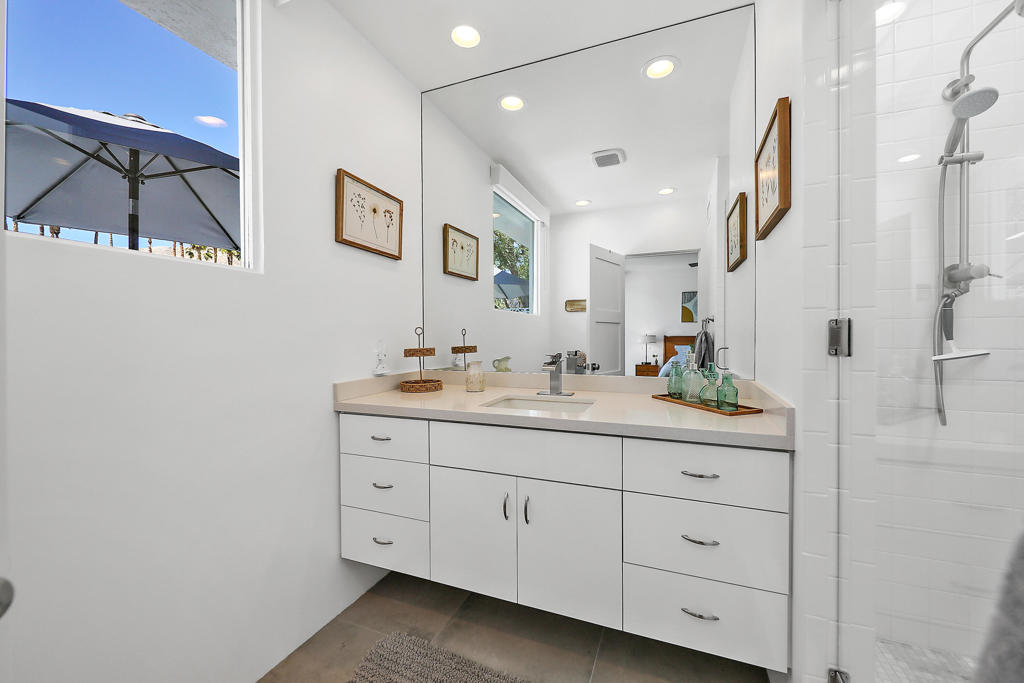 Magnesia Falls Cove - Residential Lease