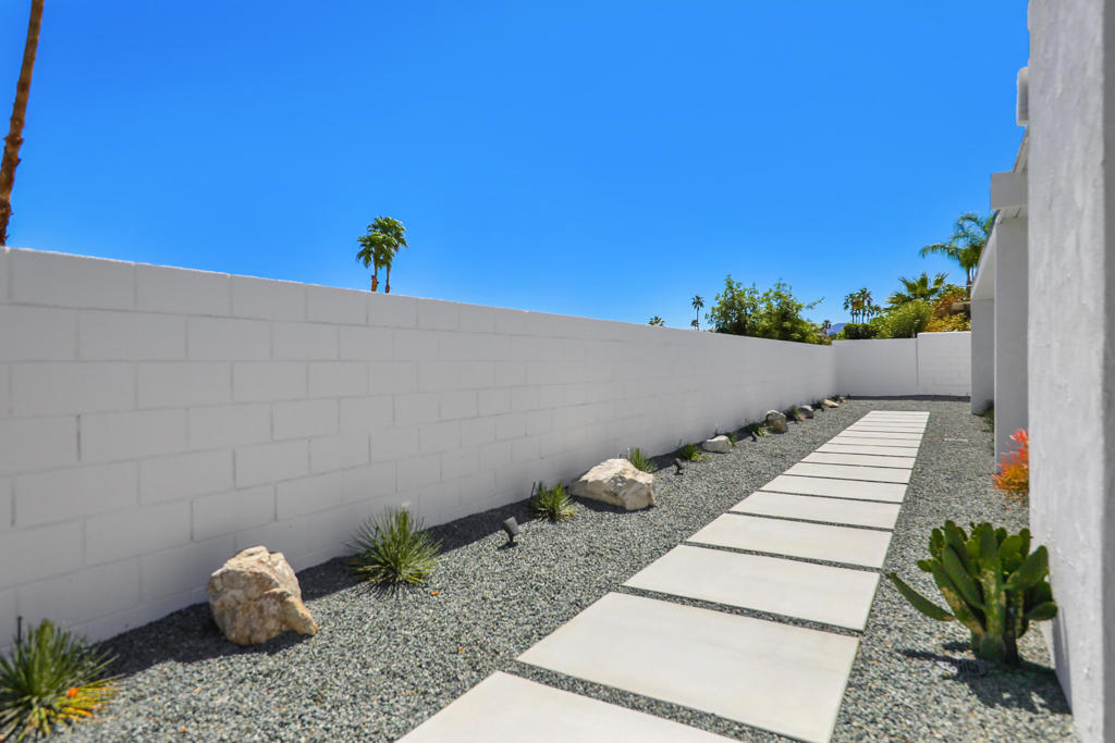 Magnesia Falls Cove - Residential Lease