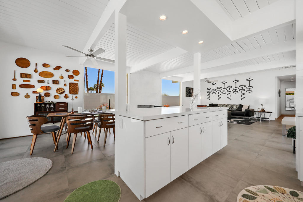 Magnesia Falls Cove - Residential Lease