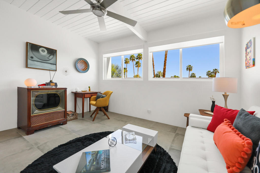 Magnesia Falls Cove - Residential Lease