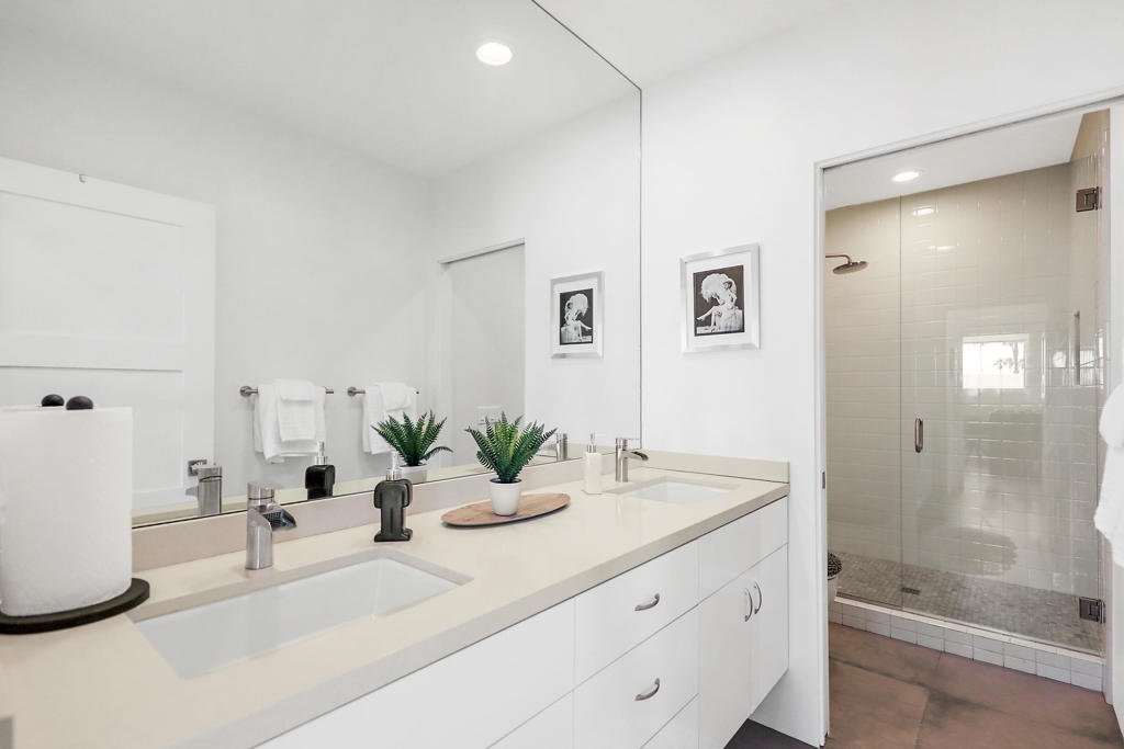 Magnesia Falls Cove - Residential Lease