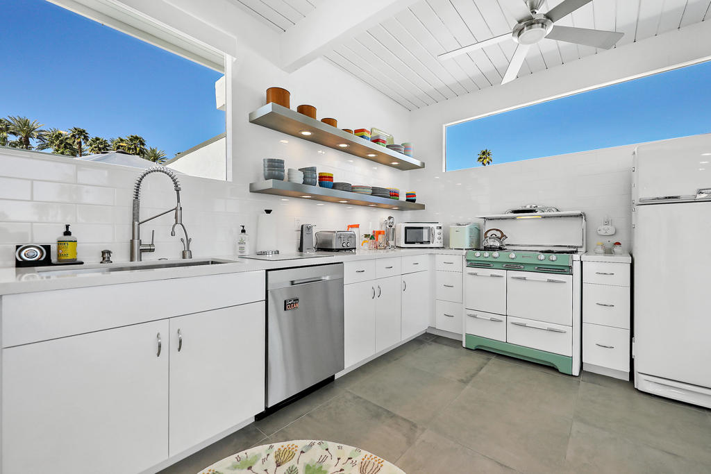 Magnesia Falls Cove - Residential Lease