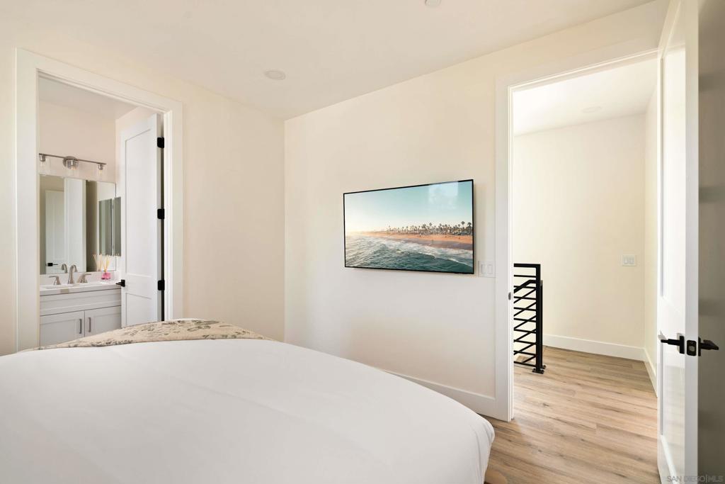 Ocean Beach - Residential Lease