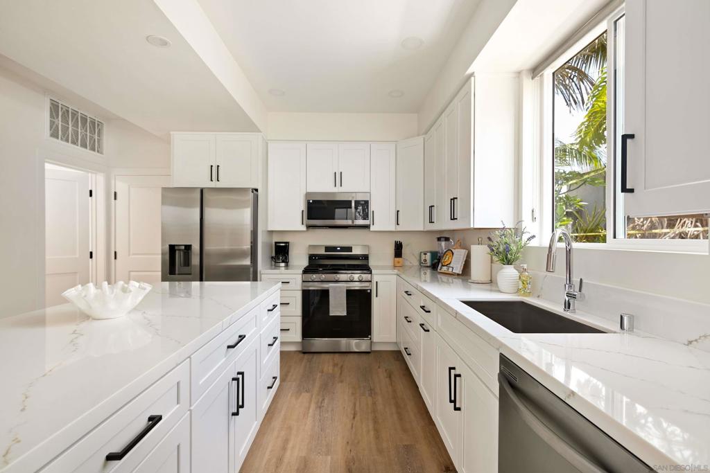 Ocean Beach - Residential Lease