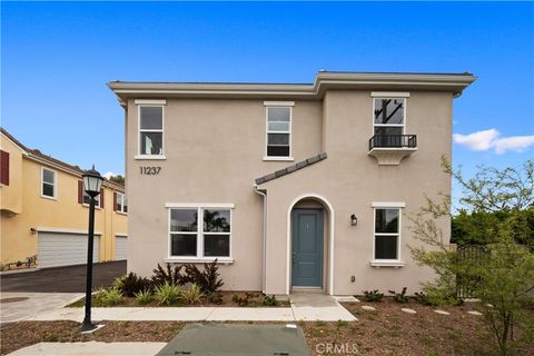 Photo of 11237 Gladhill Road #4, Whittier, CA 90604 (MLS # AR26048006)