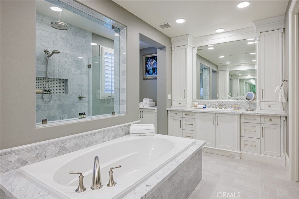 104 Shady Arbor, Irvine CA 92618 - Photo 17