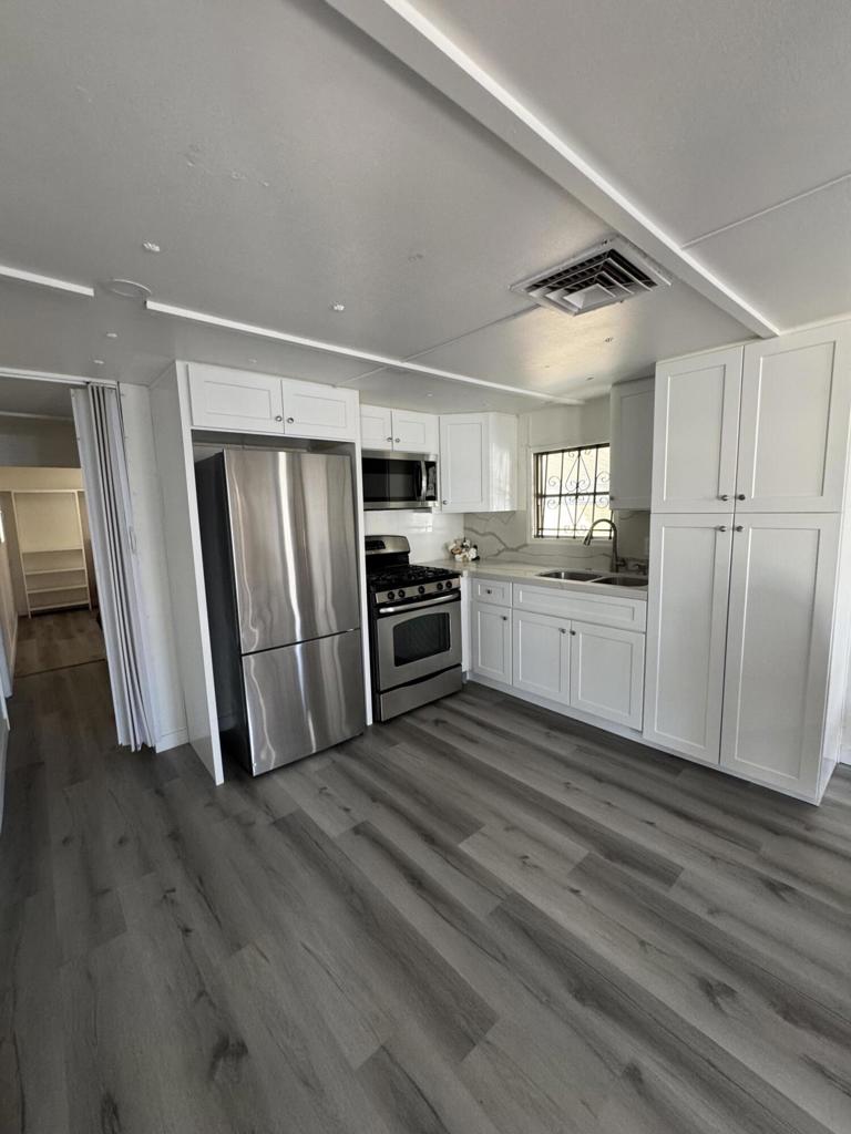 80870 Us Highway 111 219