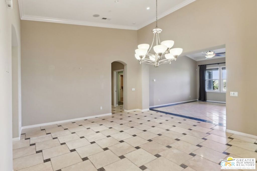 Four Seasons - Residential