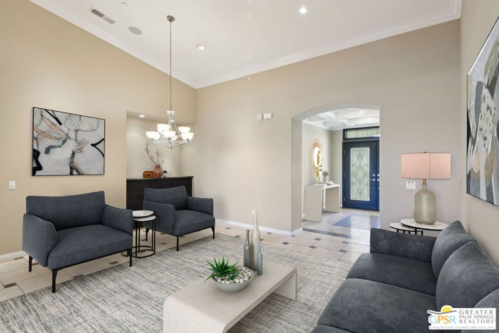 Four Seasons - Residential