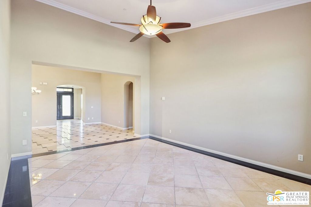 Four Seasons - Residential
