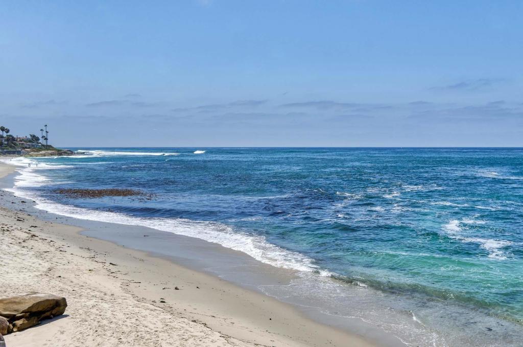 220 Coast Blvd BLVD 1B, La Jolla CA 92037