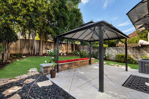 Tiny photo for 29624 Windsong LN, Agoura Hills, CA 91301 (MLS # SR26153733)