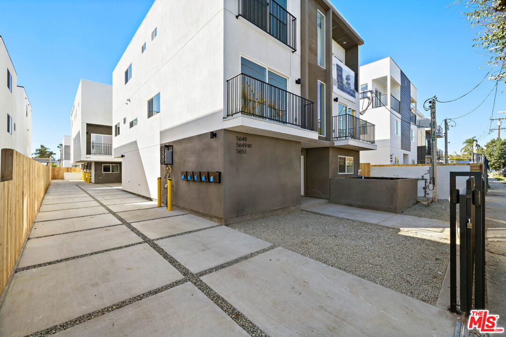 Properties 1 5651 Case Avenue